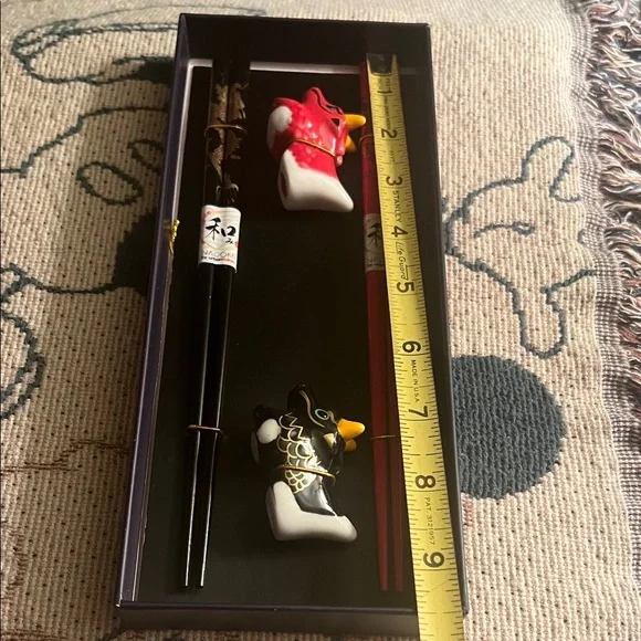 #1012+Red and Black Chopstick Set with 2 Set of black & red Dragons - Picture 3 of 6